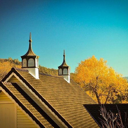 Hounds Tooth Inn Oakhurst Bagian luar foto