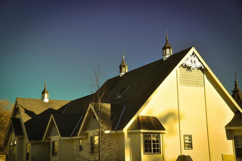Hounds Tooth Inn Oakhurst Bagian luar foto
