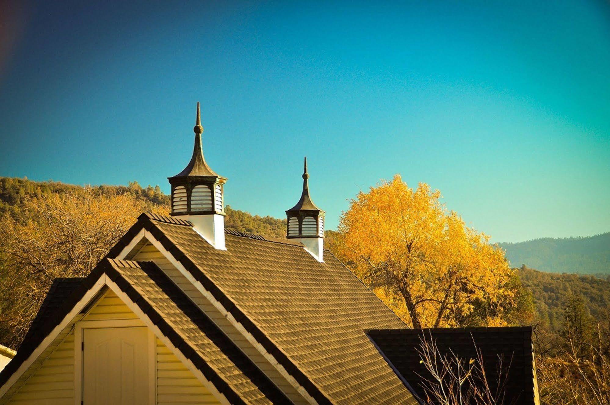 Hounds Tooth Inn Oakhurst Bagian luar foto