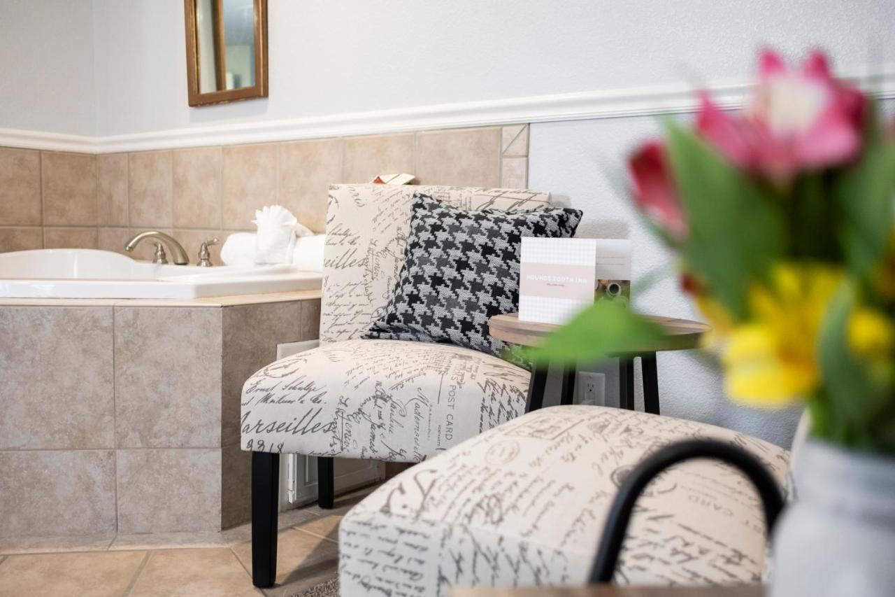 Hounds Tooth Inn Oakhurst Bagian luar foto