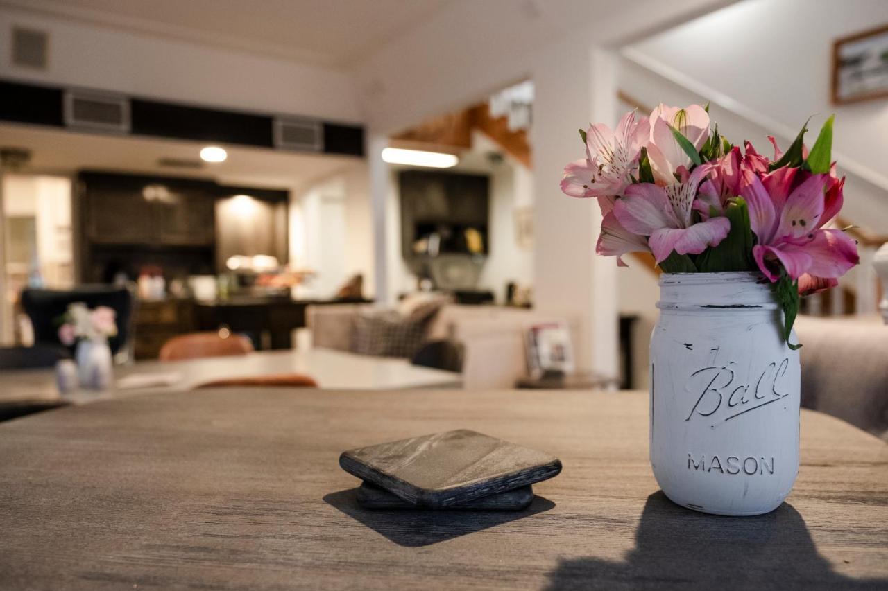 Hounds Tooth Inn Oakhurst Bagian luar foto