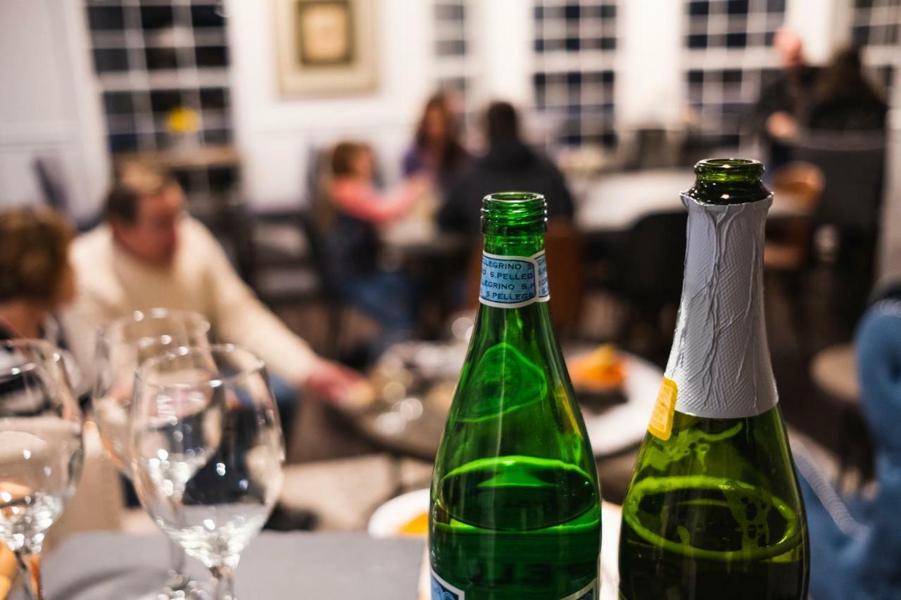 Hounds Tooth Inn Oakhurst Bagian luar foto