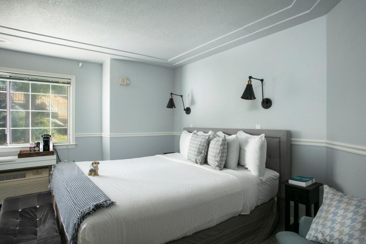 Hounds Tooth Inn Oakhurst Bagian luar foto