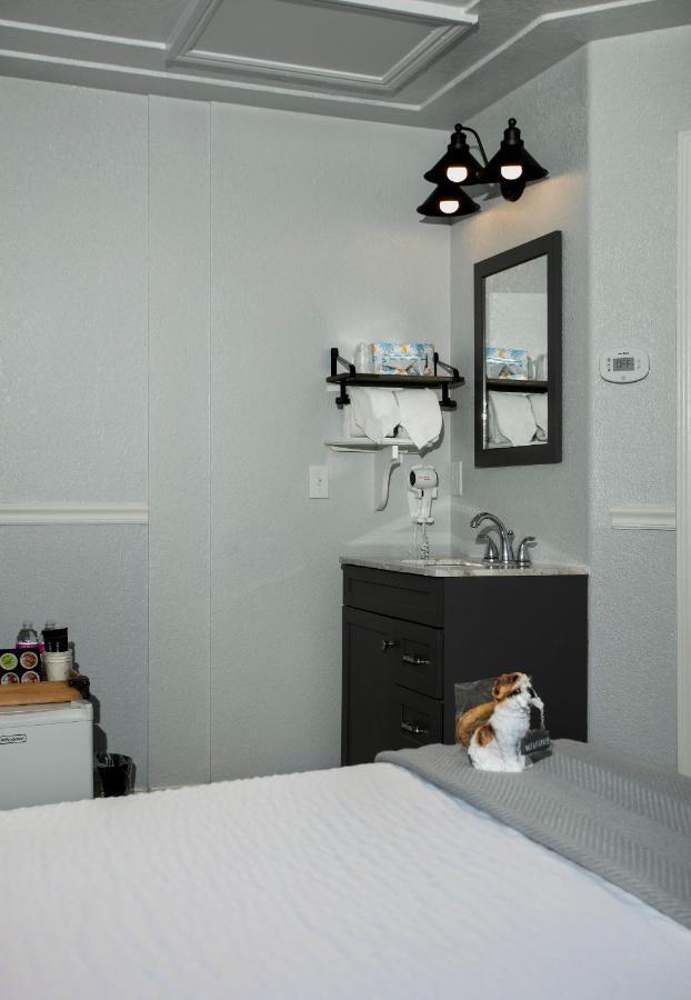 Hounds Tooth Inn Oakhurst Bagian luar foto