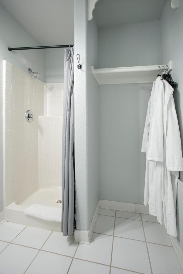 Hounds Tooth Inn Oakhurst Bagian luar foto