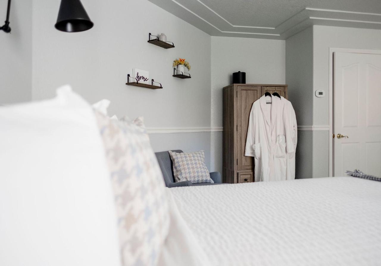 Hounds Tooth Inn Oakhurst Bagian luar foto